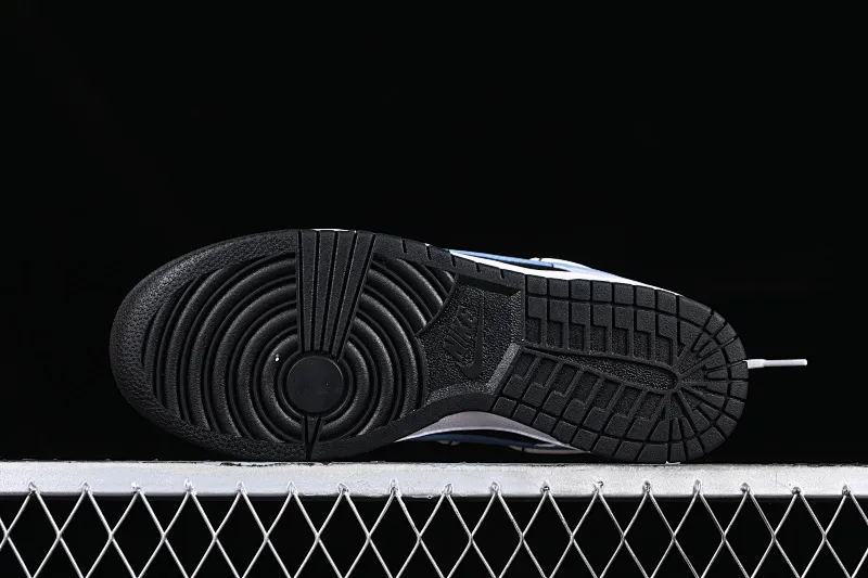 All Categories Nk SB Dunk Series Nk SB Dunk Low Low-top sneakers Nk Dunk Low Mysterious Dark Night Blue-Night Messenger SB strappy low-top casual sneakers DV0831-002